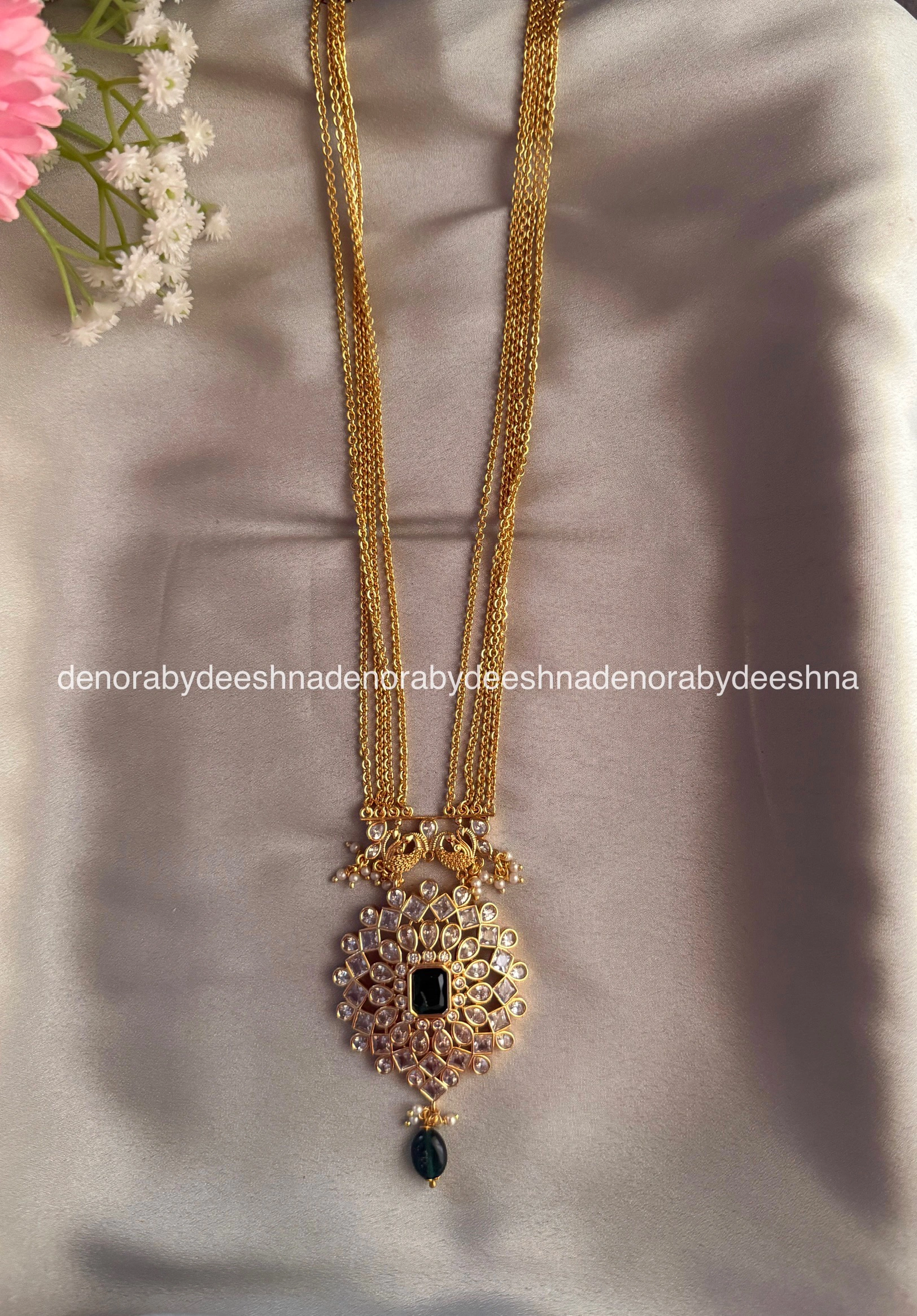 Long chain with earrings